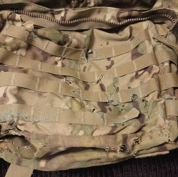 Authentic USGI Molle ii medium rucksack- Used & definitely has a story !! - Picture 13 of 16